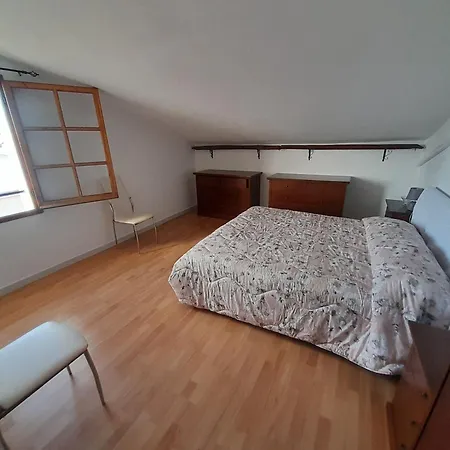 Apartment A 300 M De La