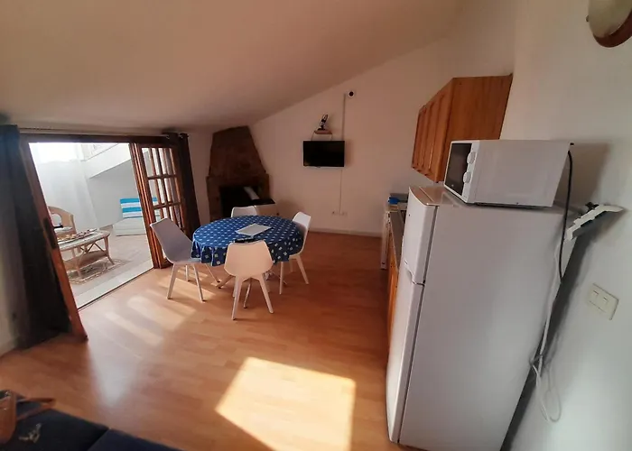 A 300 M De La Apartman *
